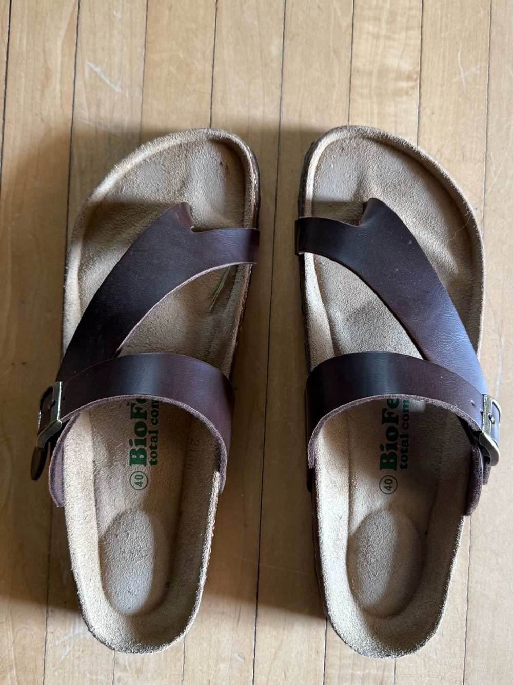 BioFeet Brown Leather Cross-Strap Sandals - Women's